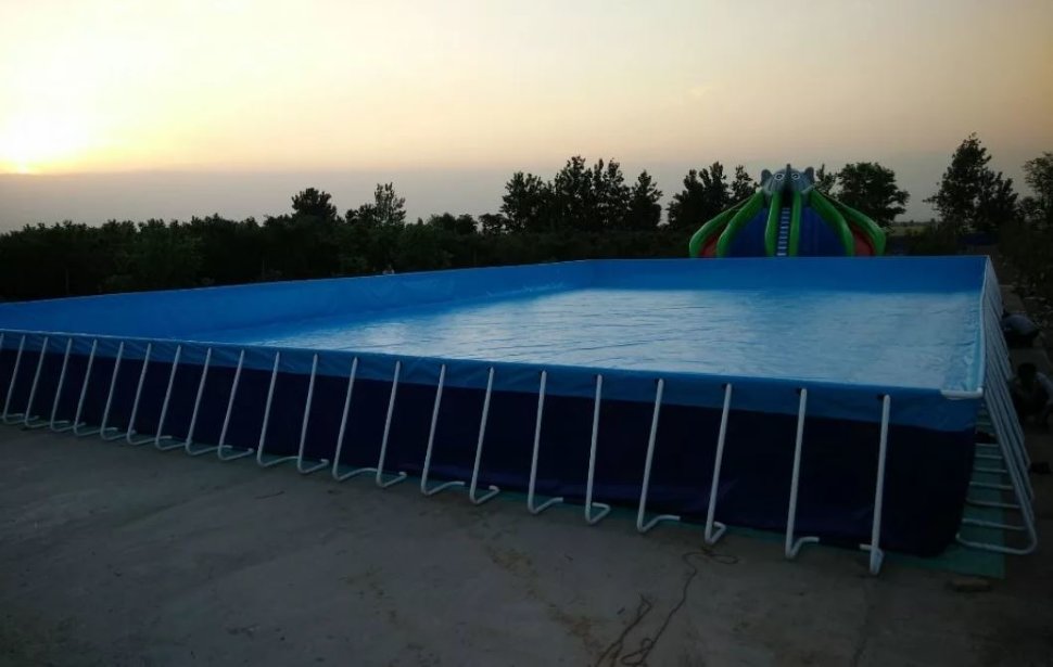 Большой каркасный летний бассейн 15 x 30 x 1 м (рис.3)
